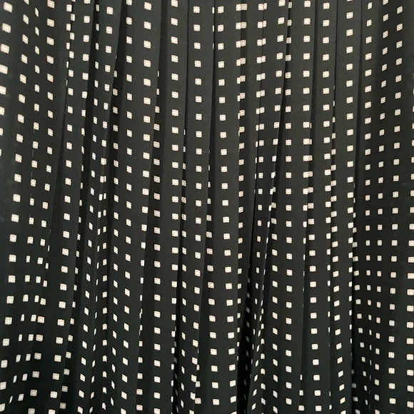 Loft Tank Top - Picture 2 of 5